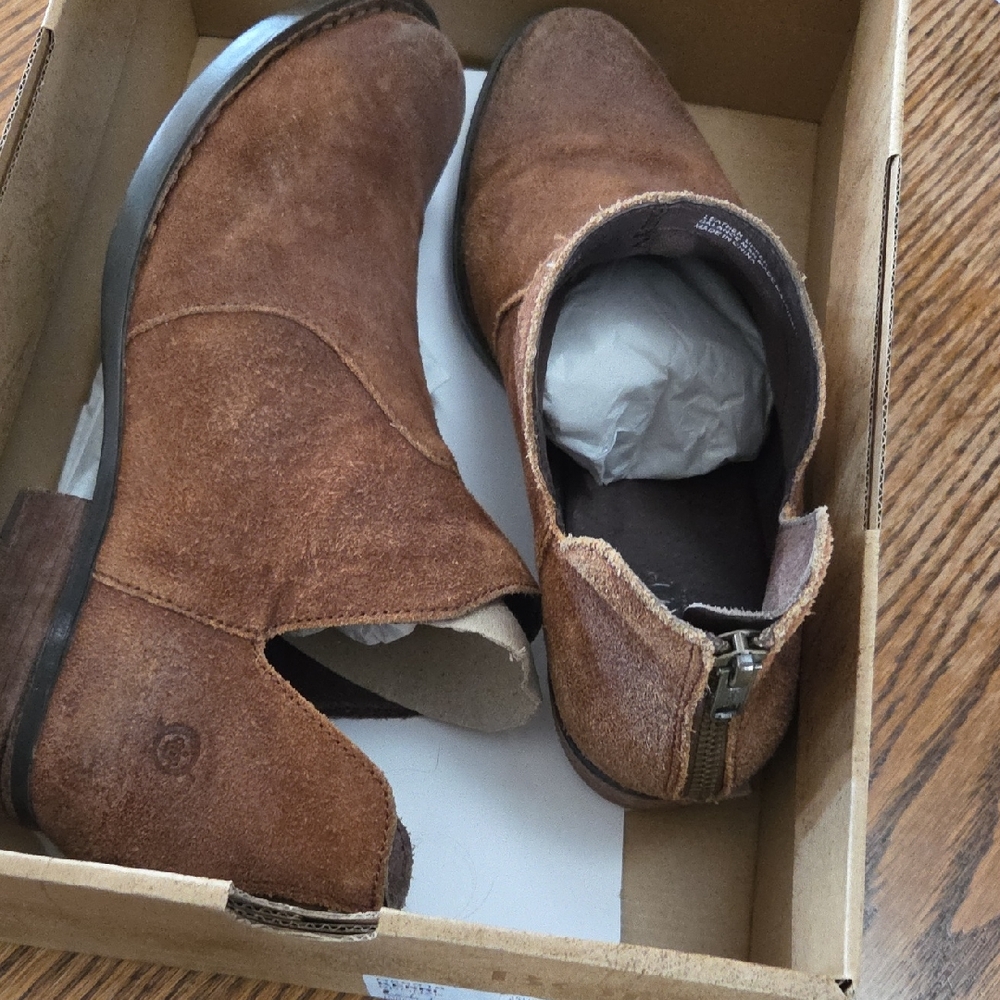 Born Women's Rustic Brown Leather Boots